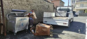 edremit te cop konteynerleri yenileniyor 2704