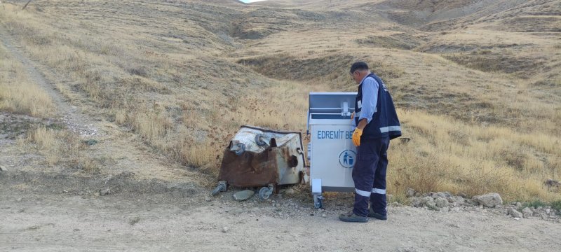 edremit te cop konteynerleri yenileniyor 3308