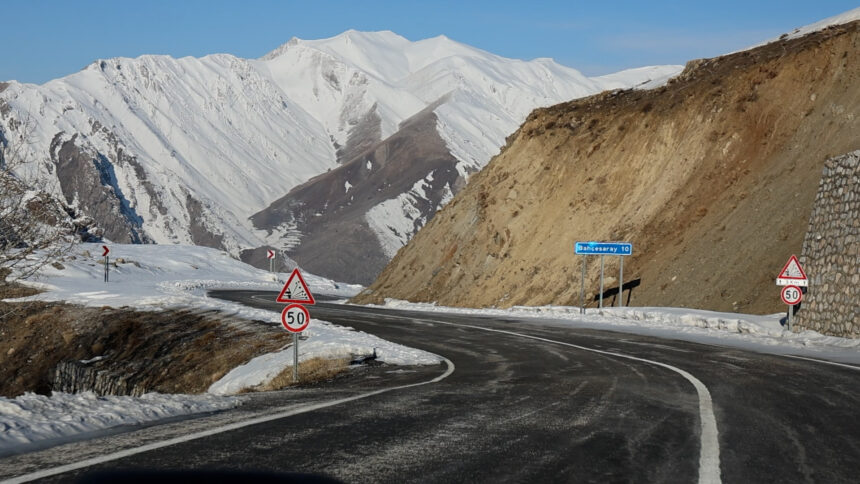 Tukcesi.00 02 06 14.Still005