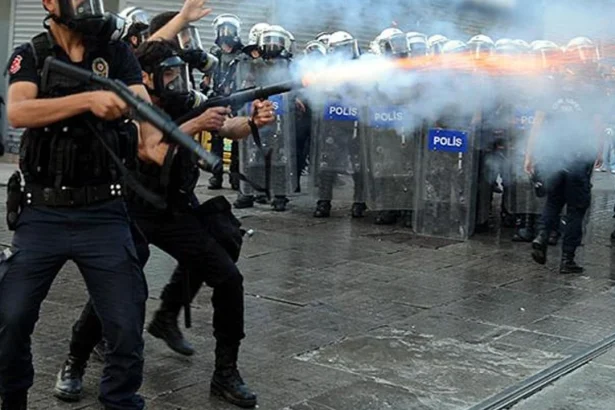 biber gazi gaz bombasi